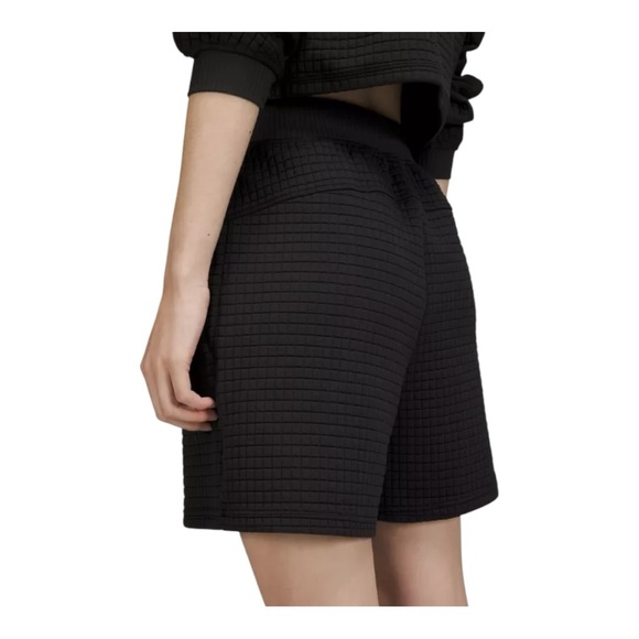 Lululemon lab Textured Grid High-Rise Short 5.5" - Picture 2 of 7